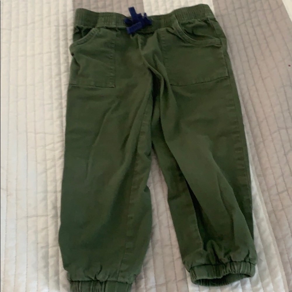 Vineyard Vines Boys army green cinched ankle pant